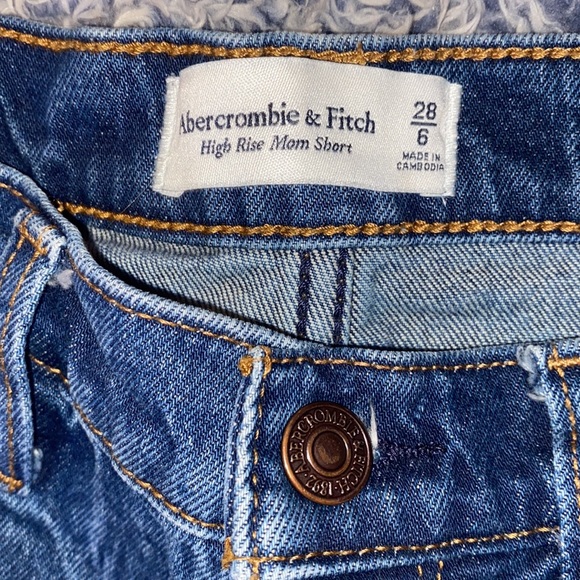 High Rise Mom Short - Picture 2 of 3